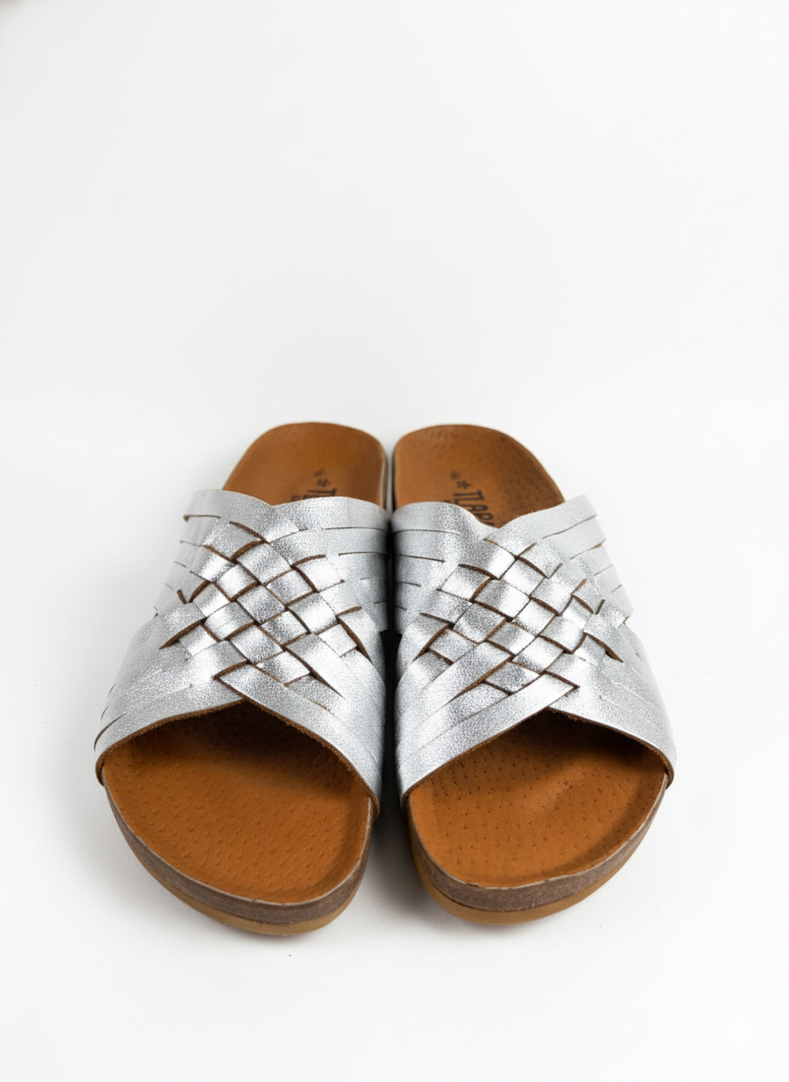 Sandalias artesanales color plata