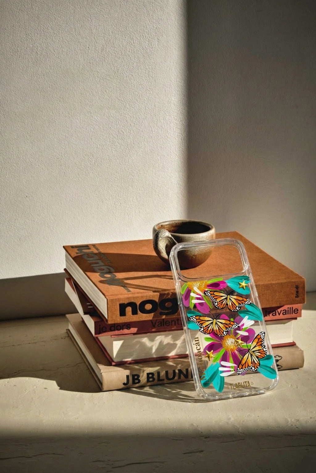 Funda para iPhone 17 pro pintada a mano