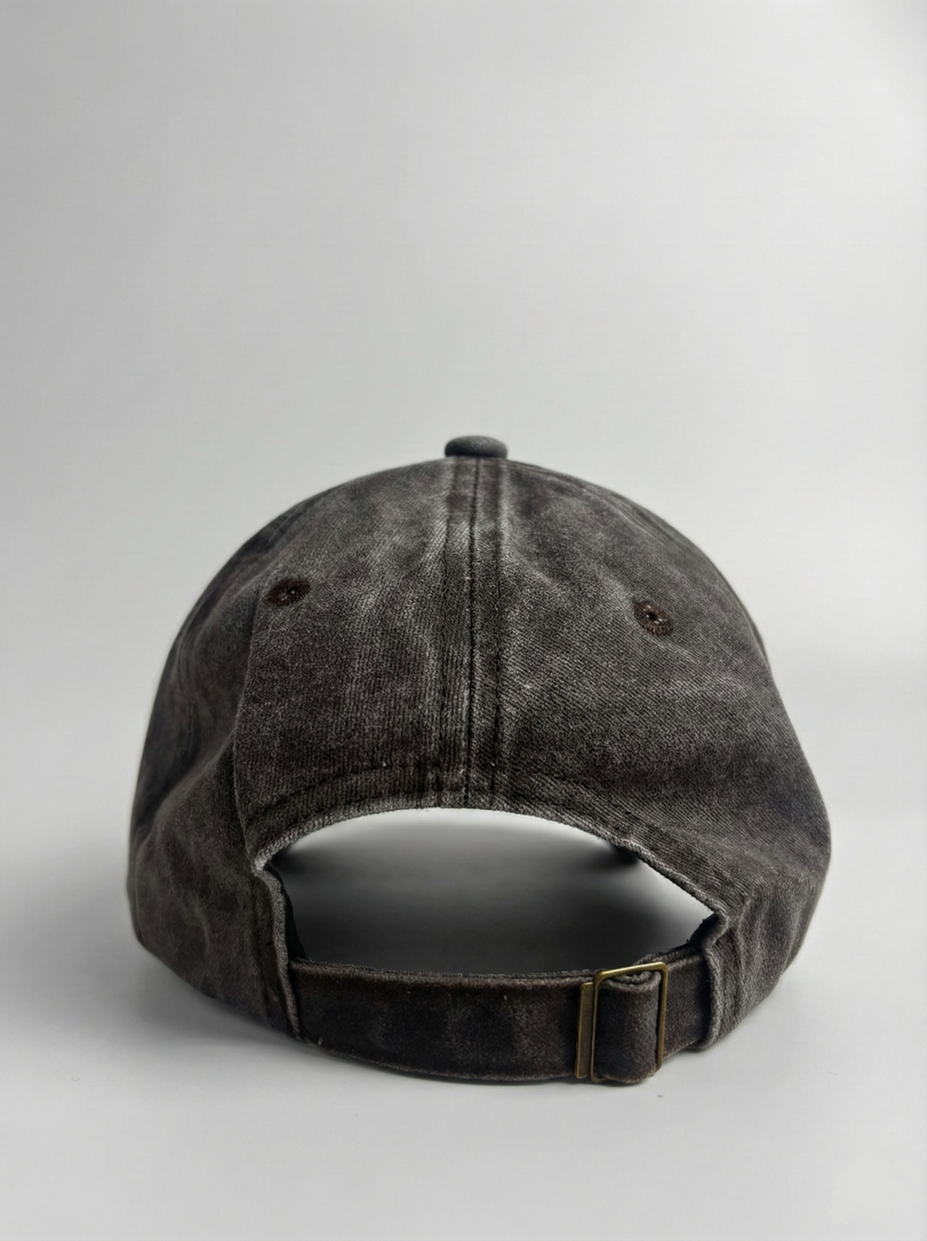 Gorra pintada a mano con mariposas