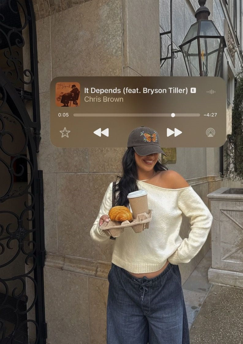 Gorra pintada a mano con mariposas